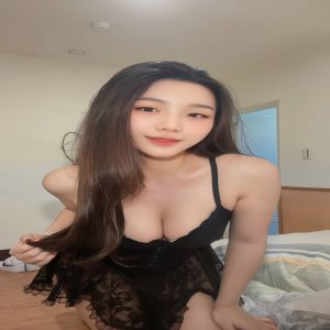 小金靖